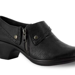 Easy Street Darcy Women's Ankle Boots